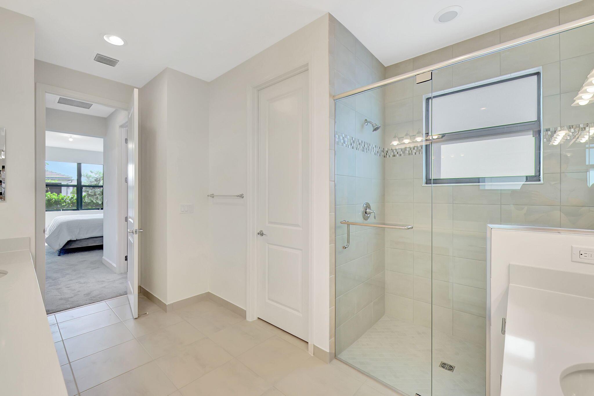 RIVERLAND - Residential Lease