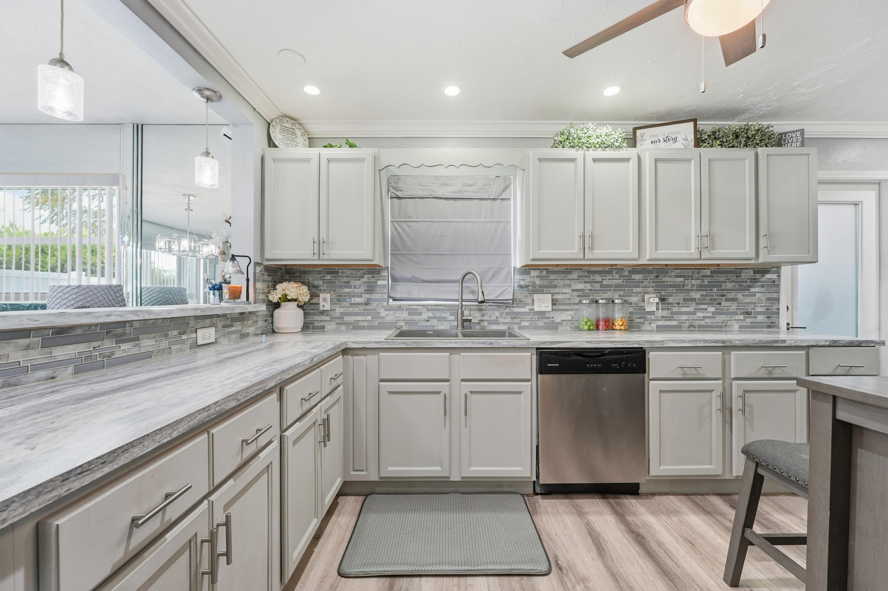 LAKE BELVEDERE ESTATES 3RD ADD - Residential