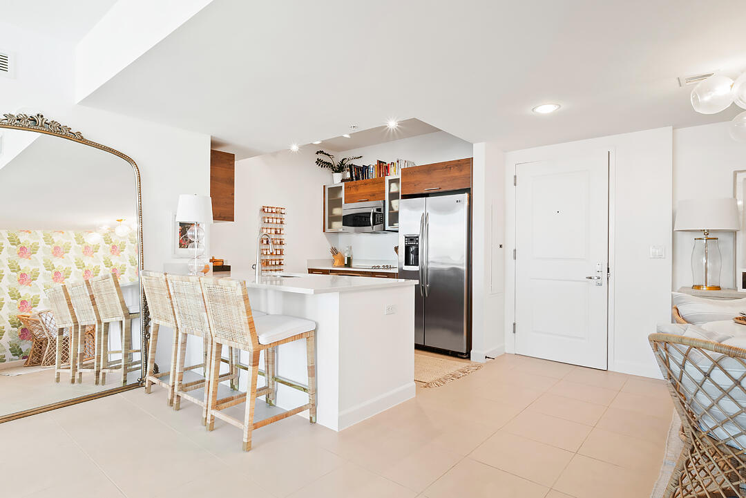 CITY PALMS CONDO - Residential