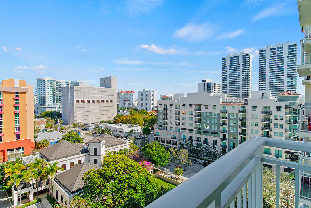 CITY PALMS CONDO - Residential