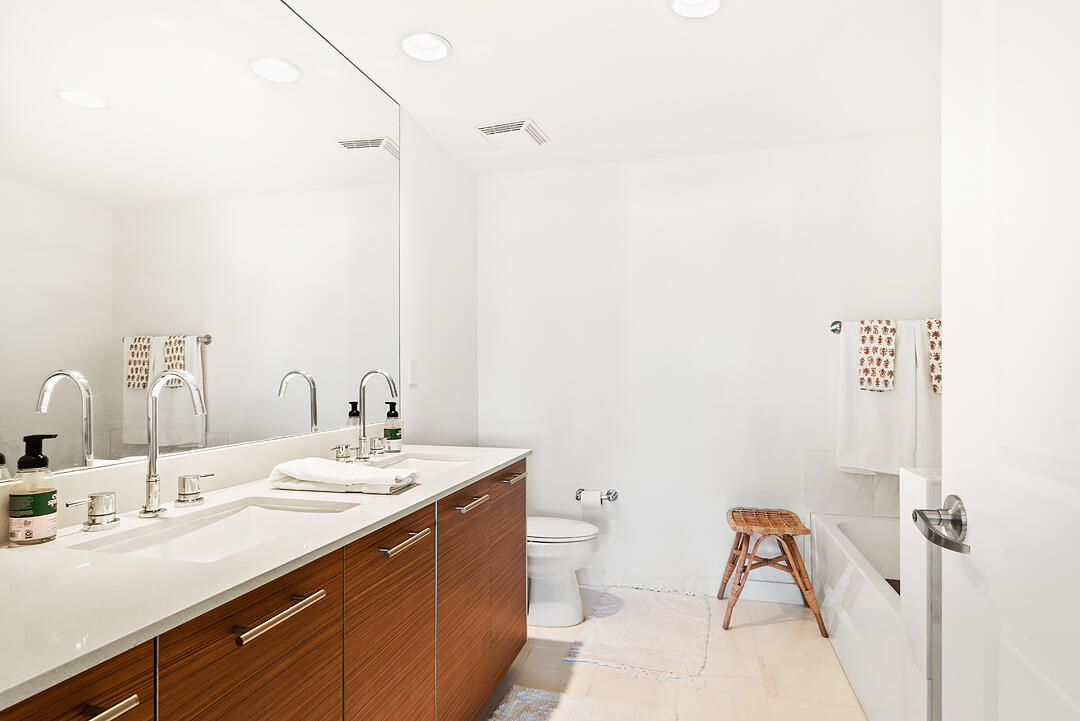 CITY PALMS CONDO - Residential