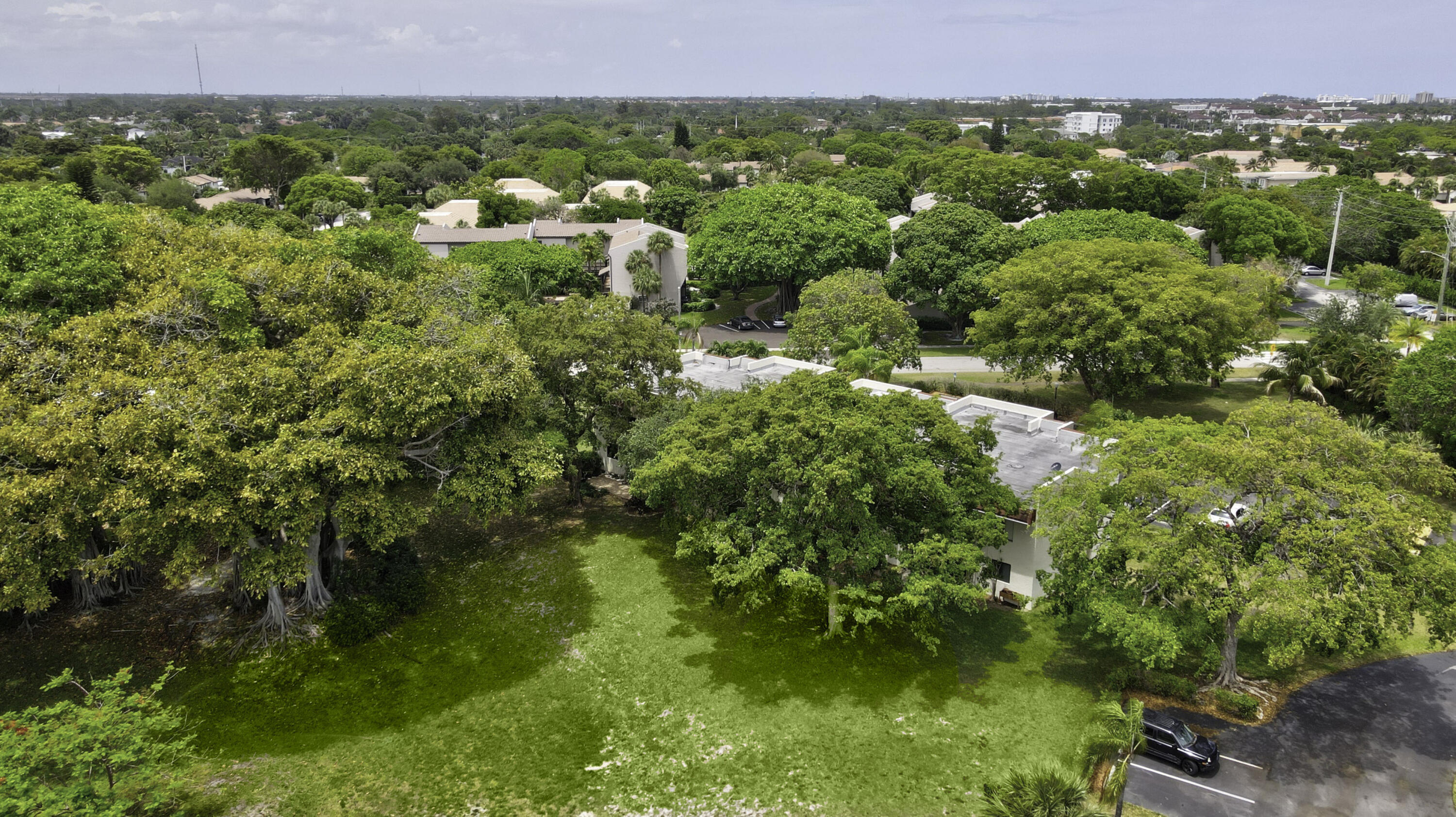 BANYAN PARK - Residential