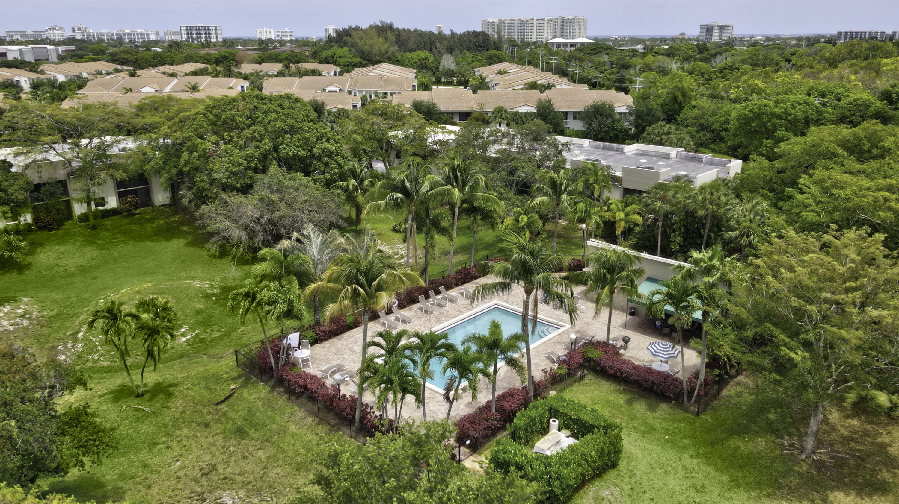 BANYAN PARK - Residential