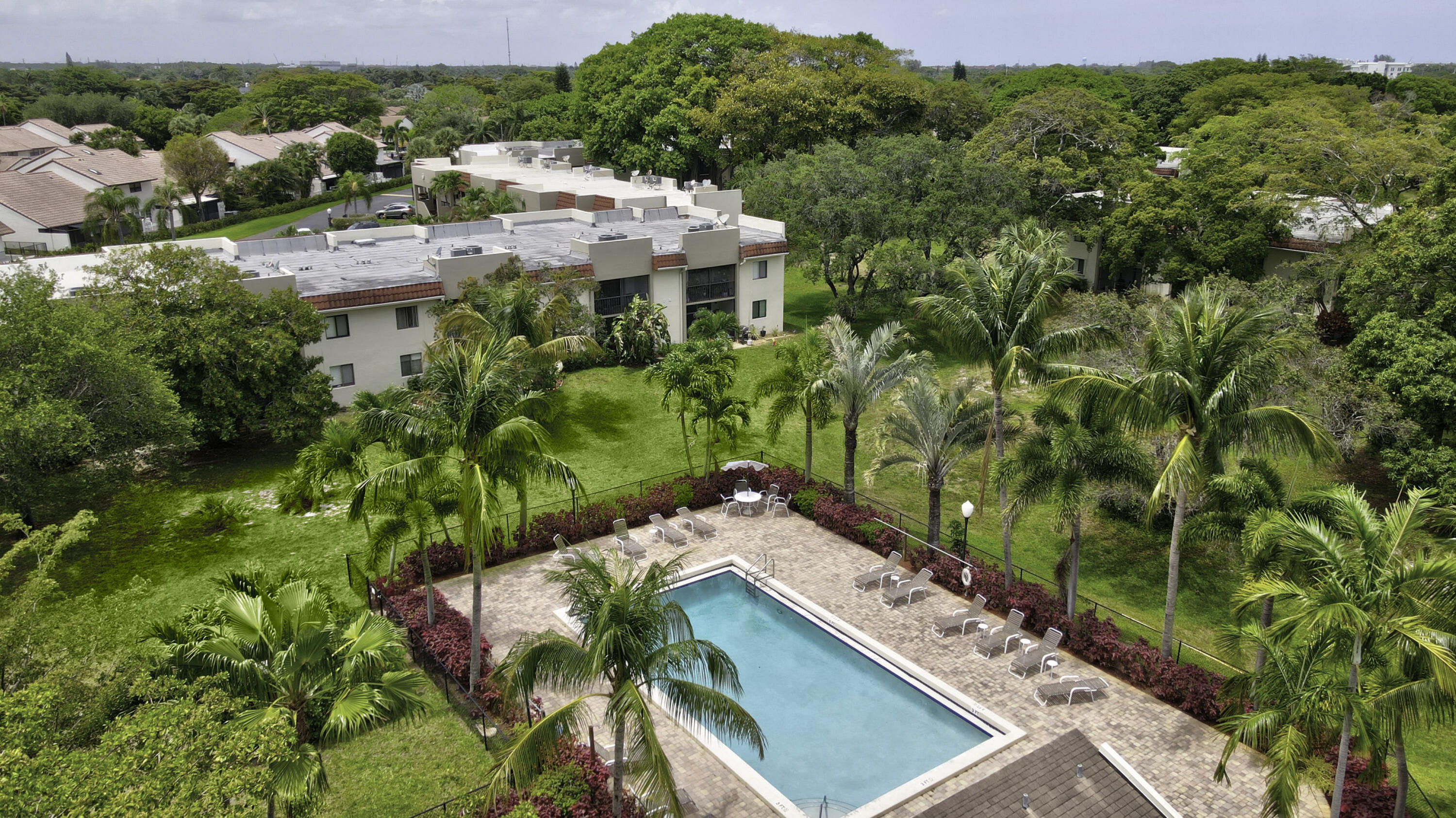 BANYAN PARK - Residential