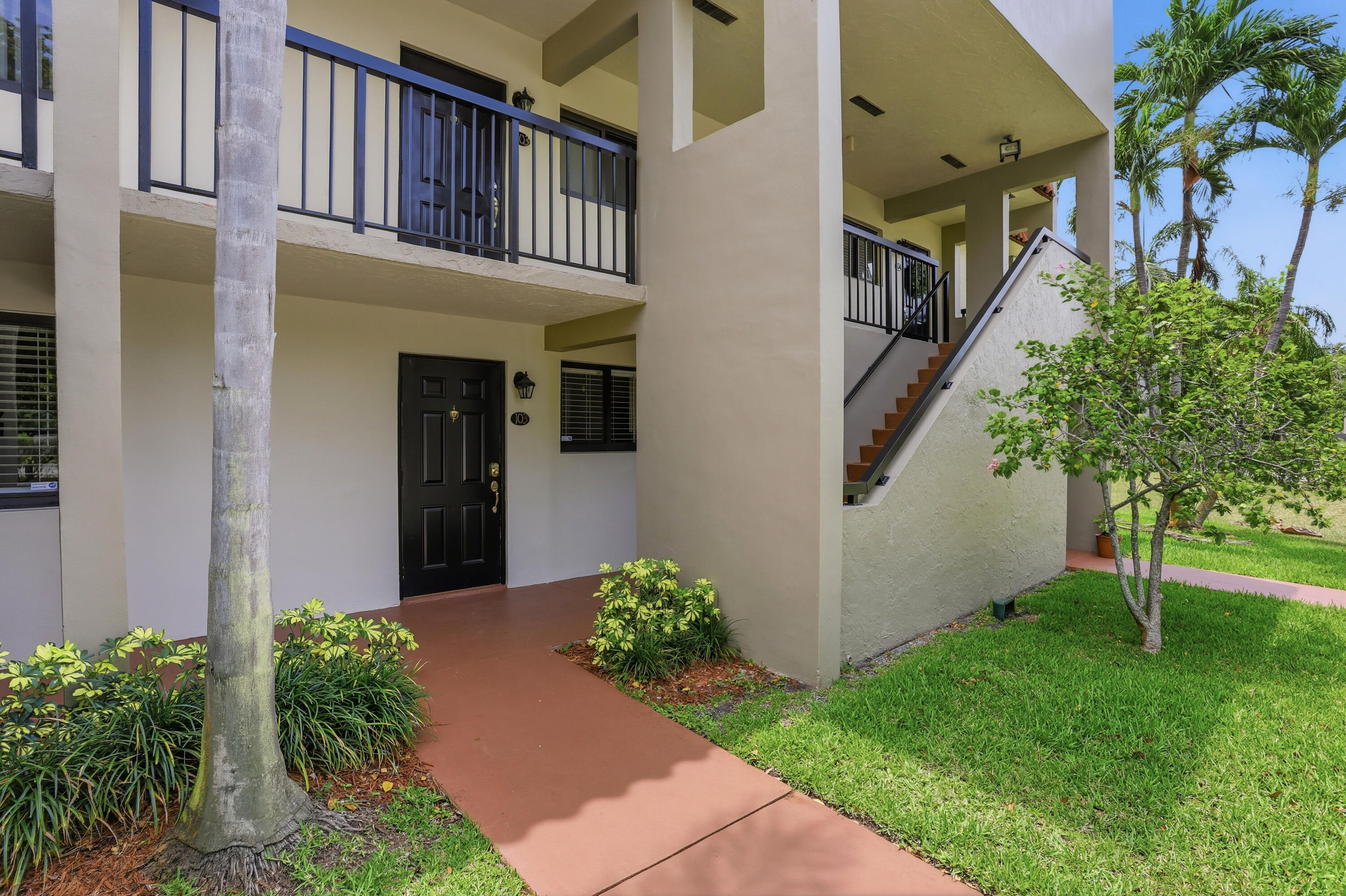 BANYAN PARK - Residential