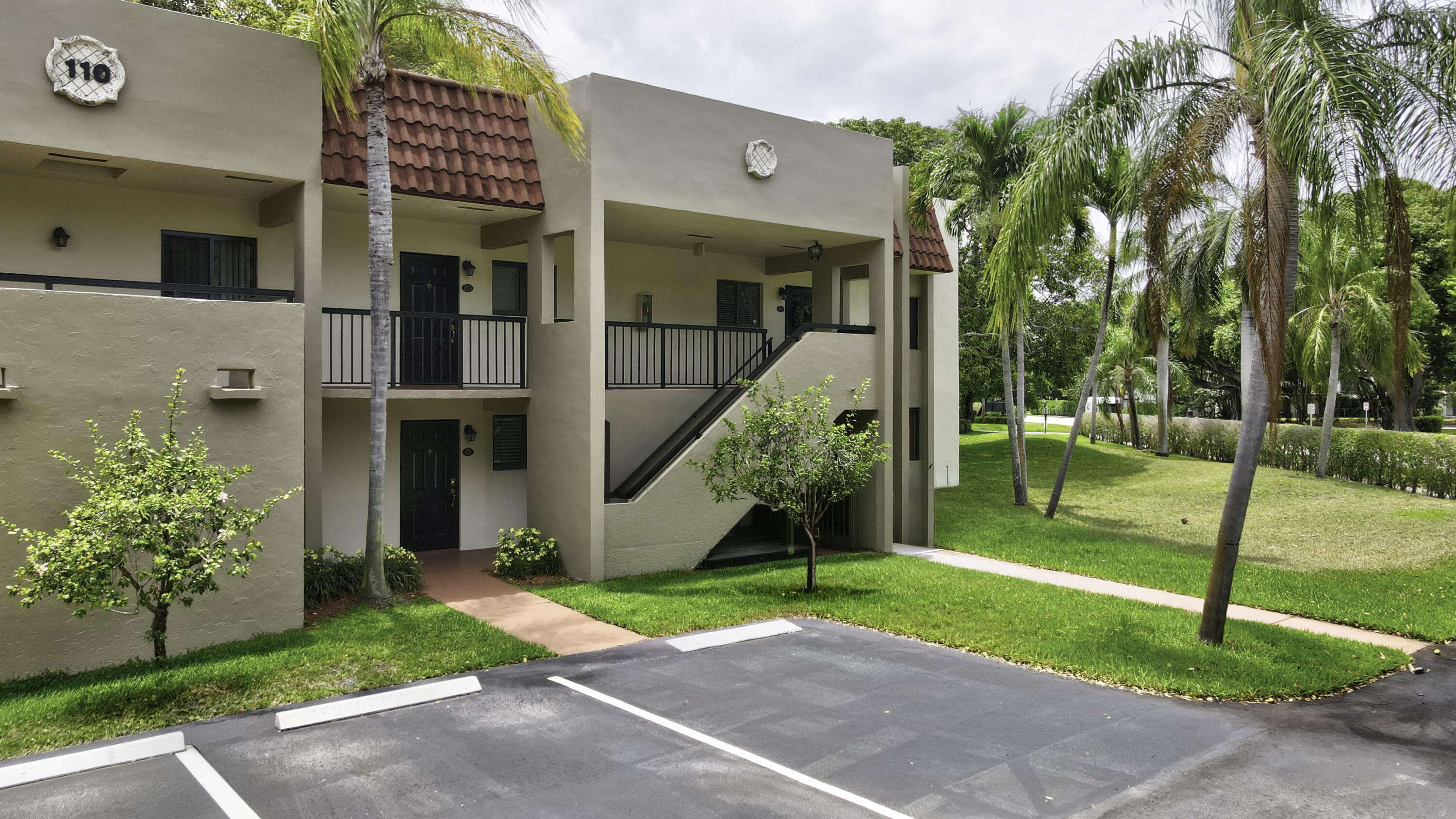 BANYAN PARK - Residential