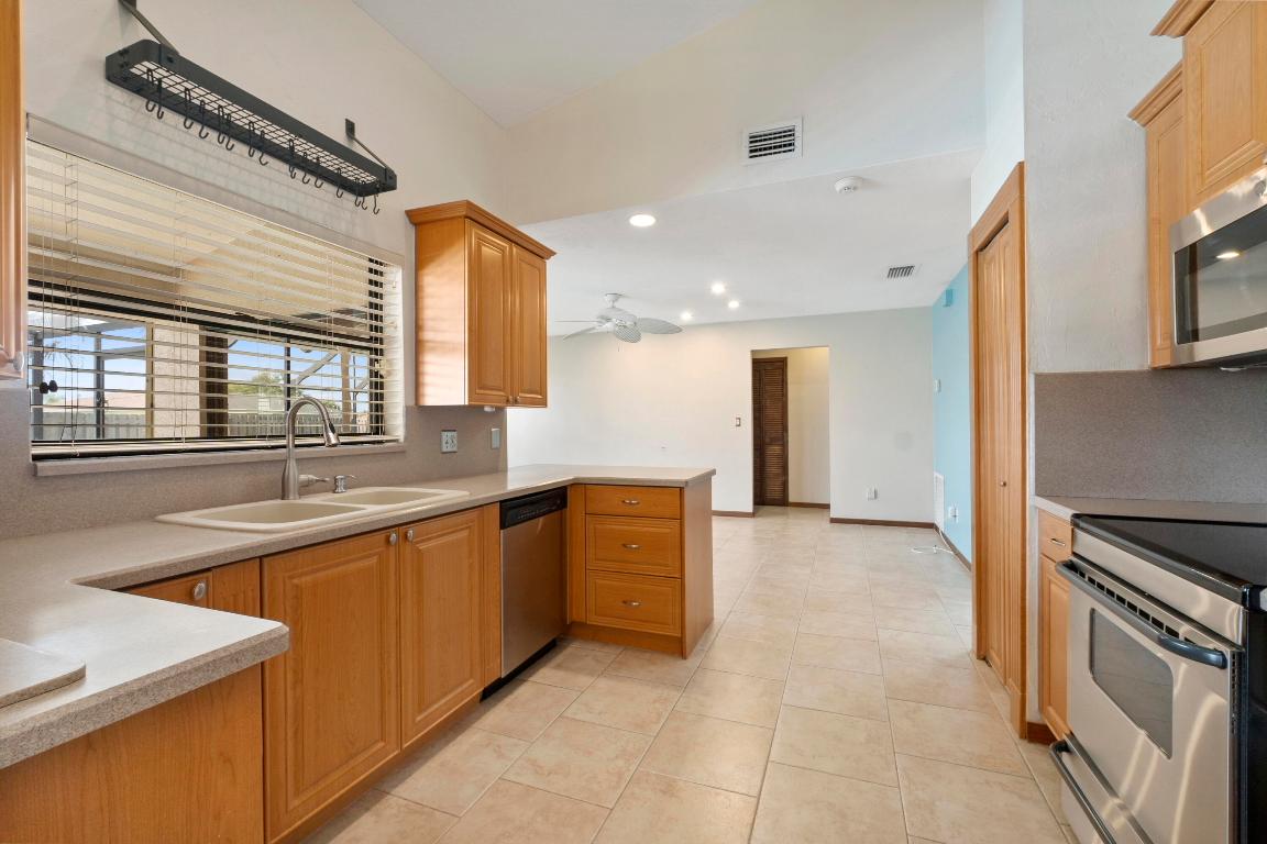 PORT ST LUCIE SECTION 18 - Residential