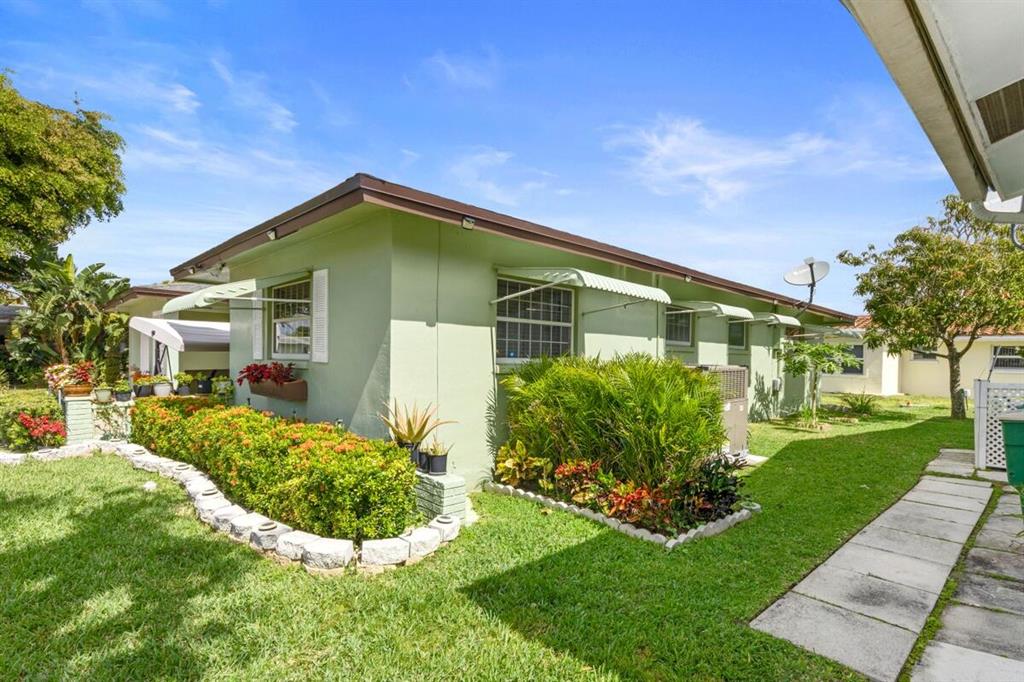 MAINLANDS OF TAMARAC LAKES - Residential