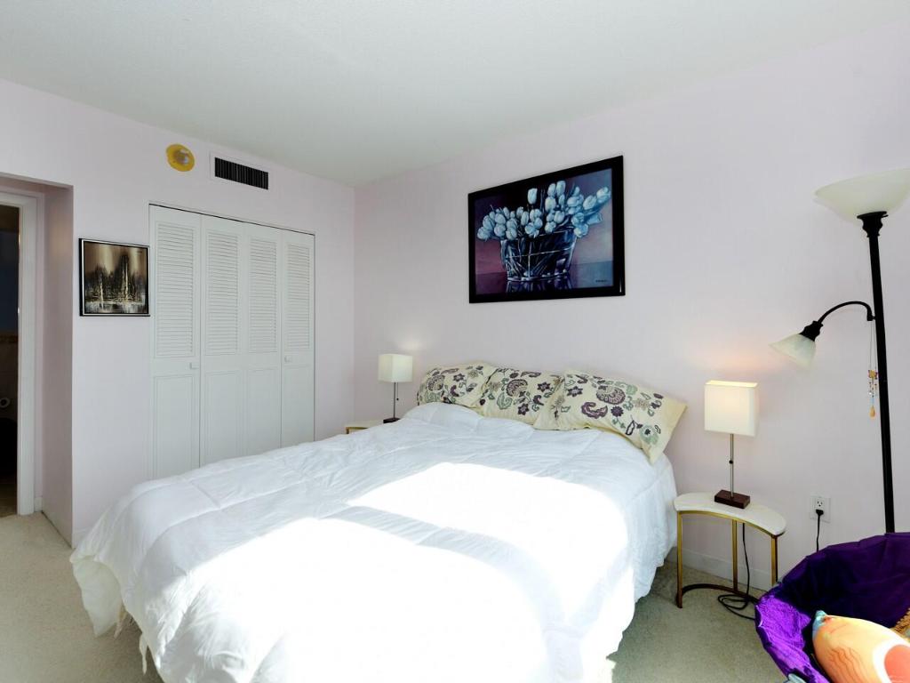 PATRICIAN OF PALM BEACH CONDO - Residential Lease