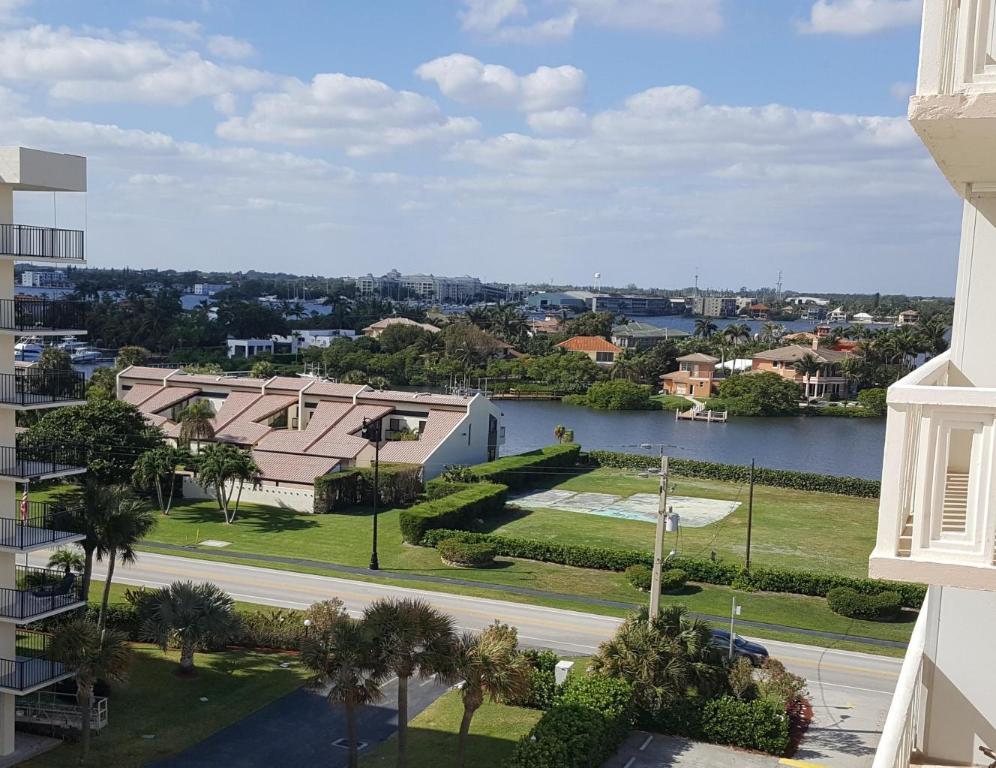 PATRICIAN OF PALM BEACH CONDO - Residential Lease