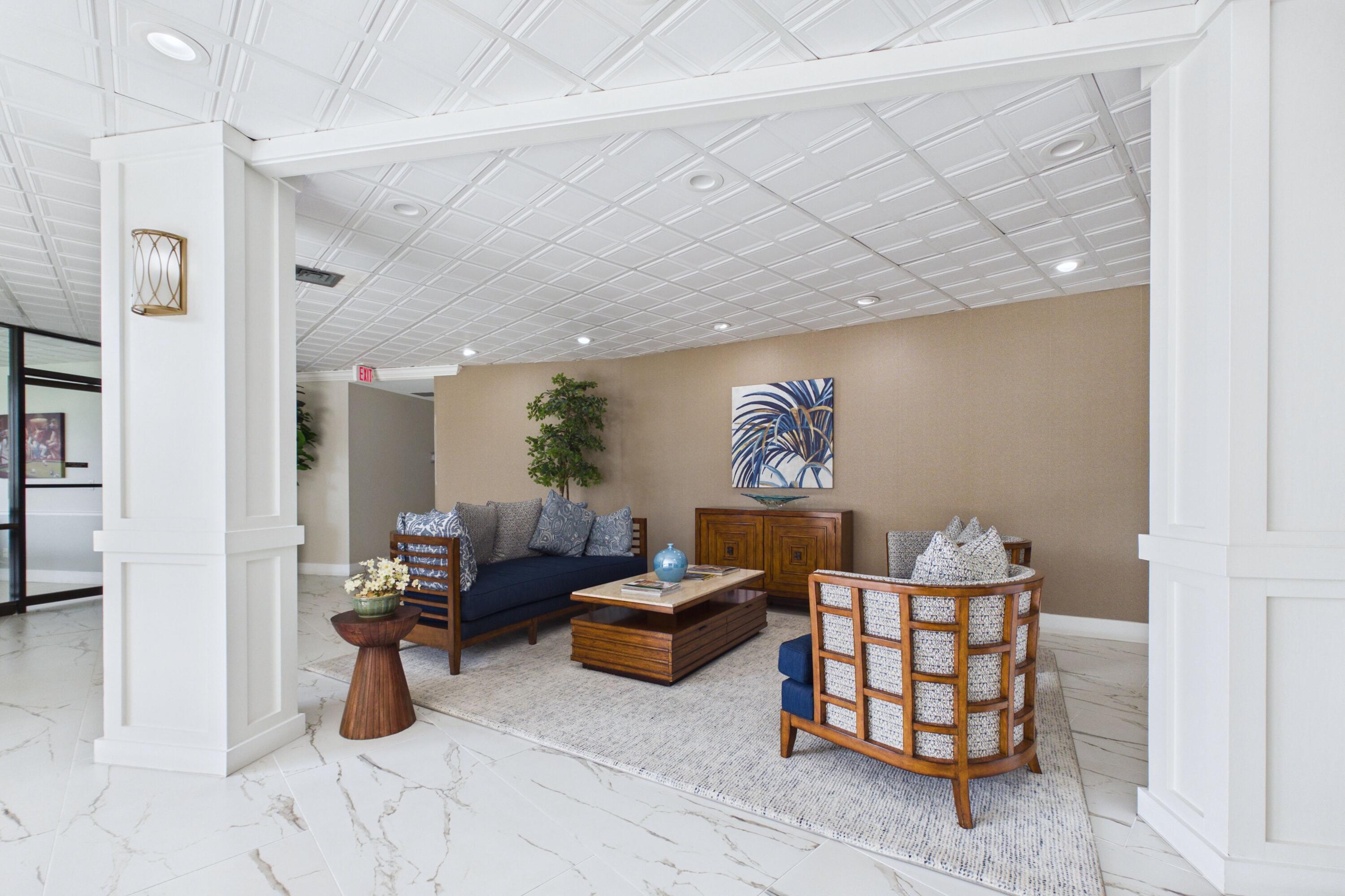 336 GOLFVIEW Road 1017