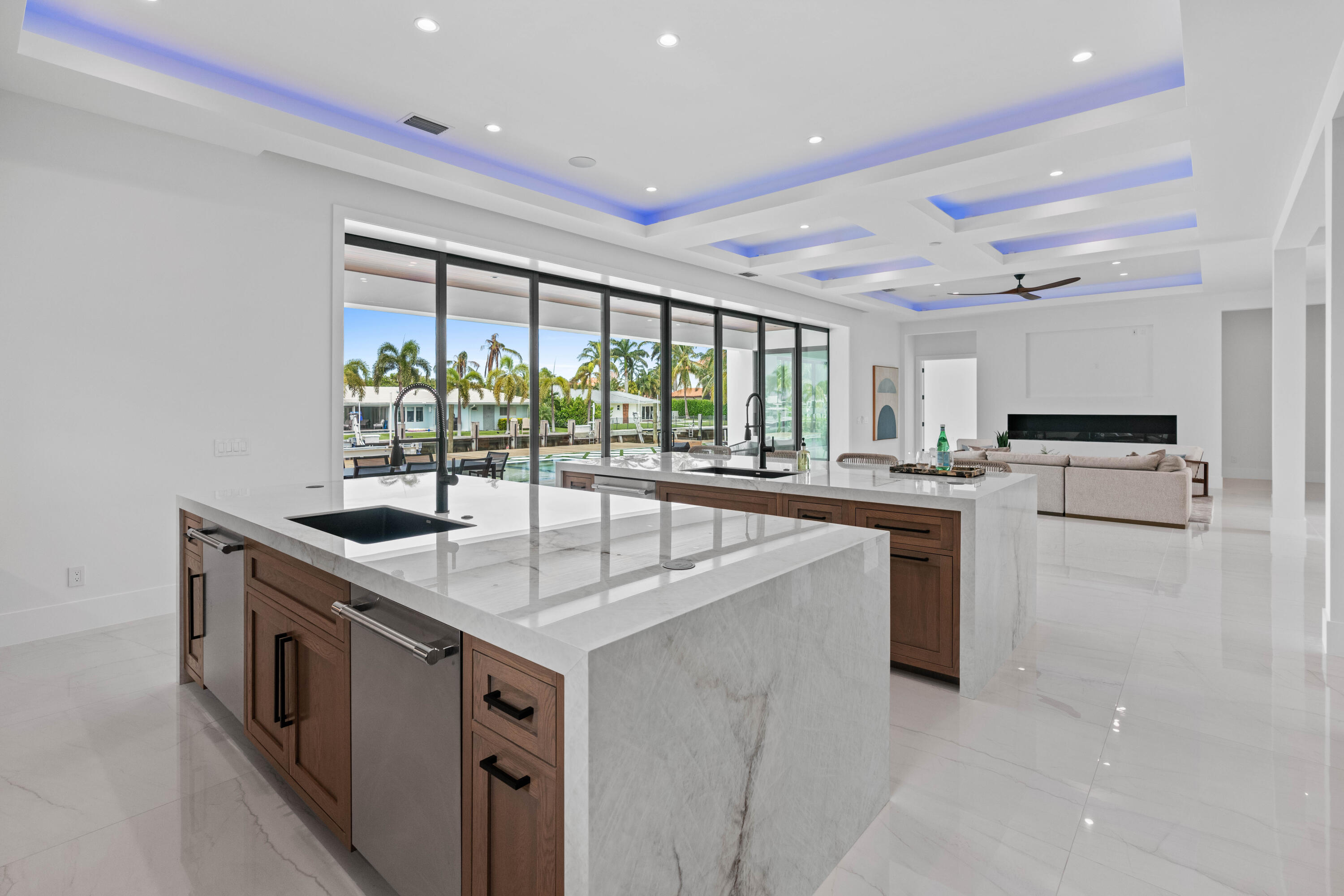 PALM BEACH ISLES 2 - Residential
