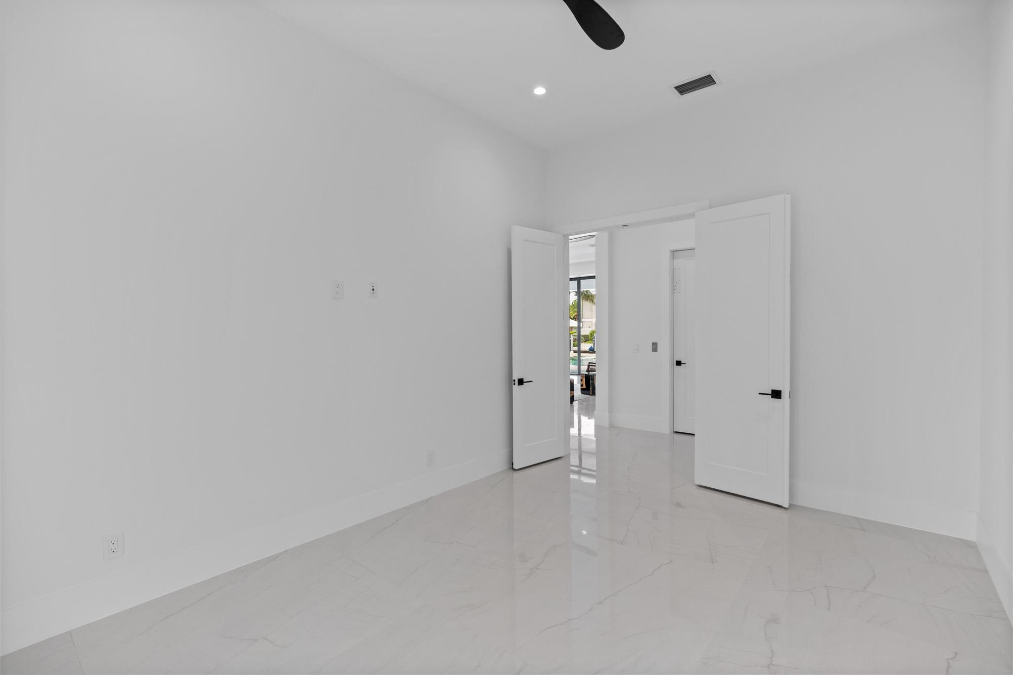 PALM BEACH ISLES 2 - Residential