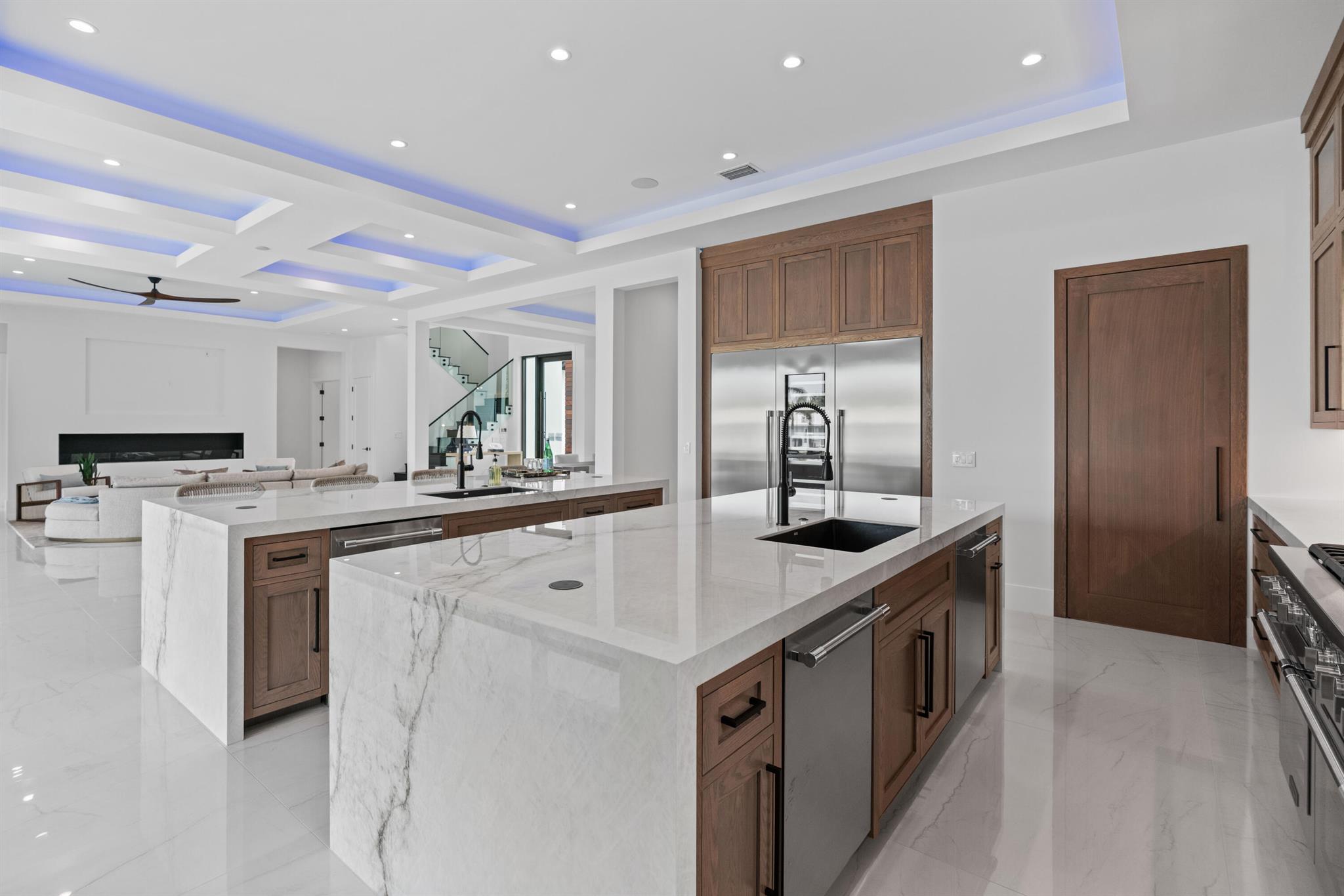 PALM BEACH ISLES 2 - Residential