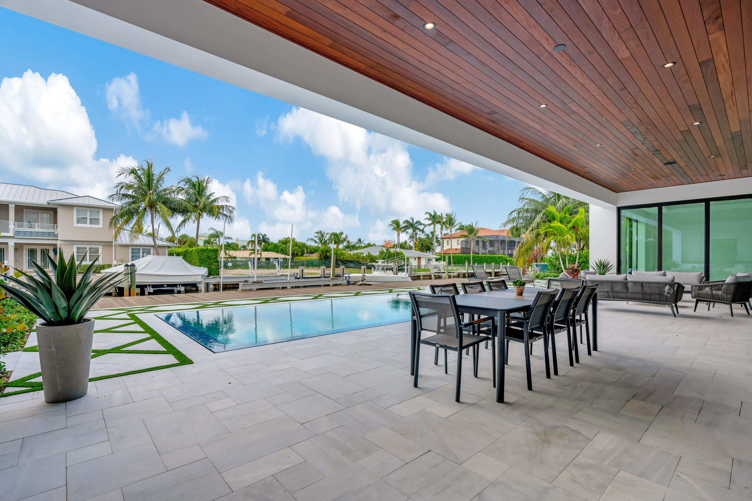 PALM BEACH ISLES 2 - Residential