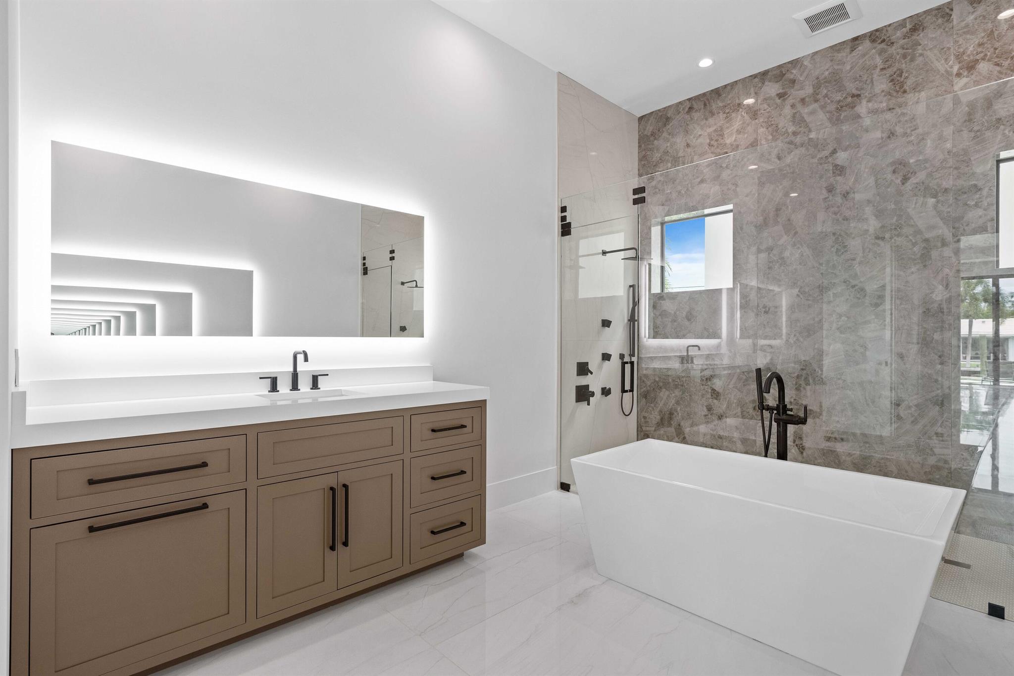 PALM BEACH ISLES 2 - Residential