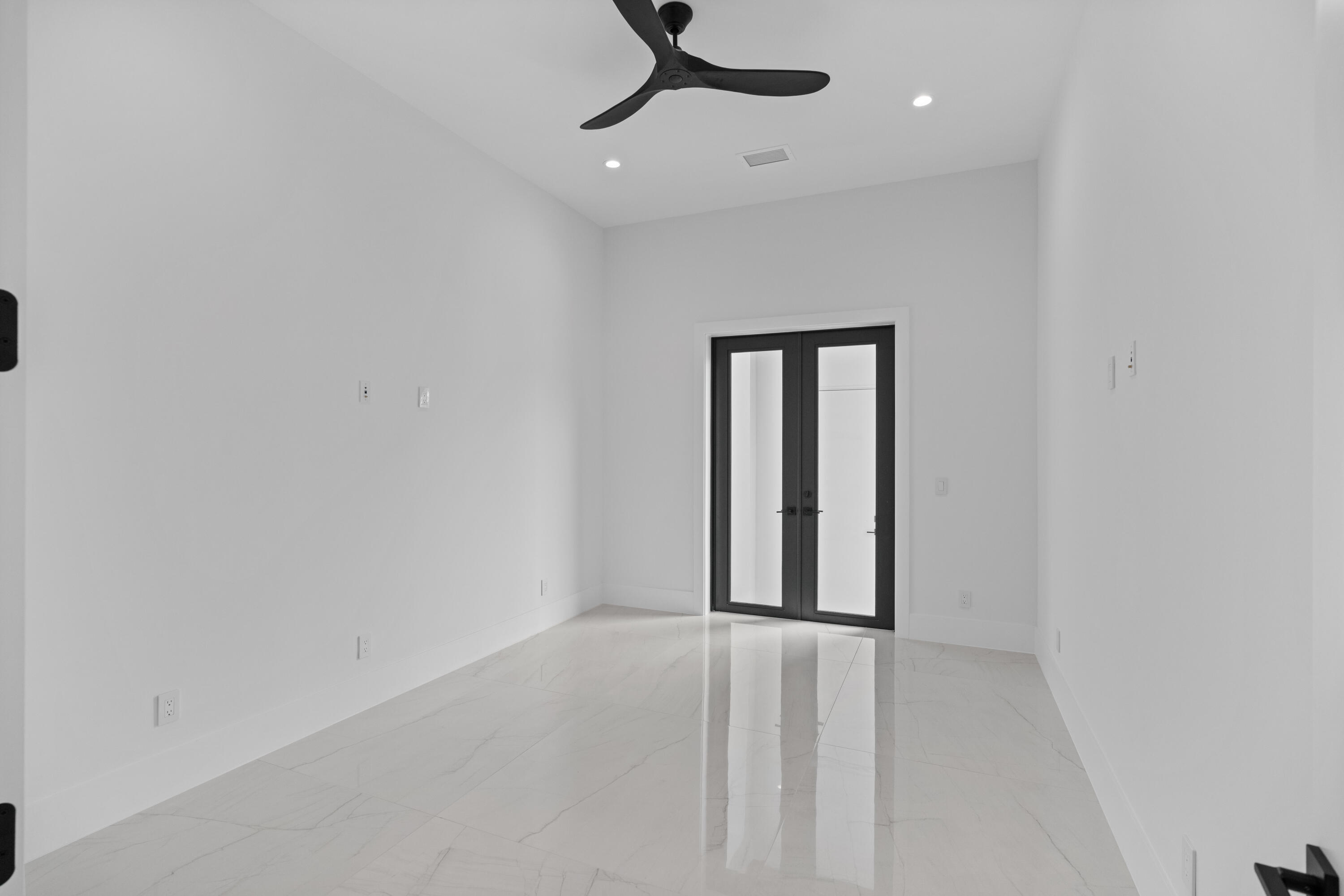 PALM BEACH ISLES 2 - Residential