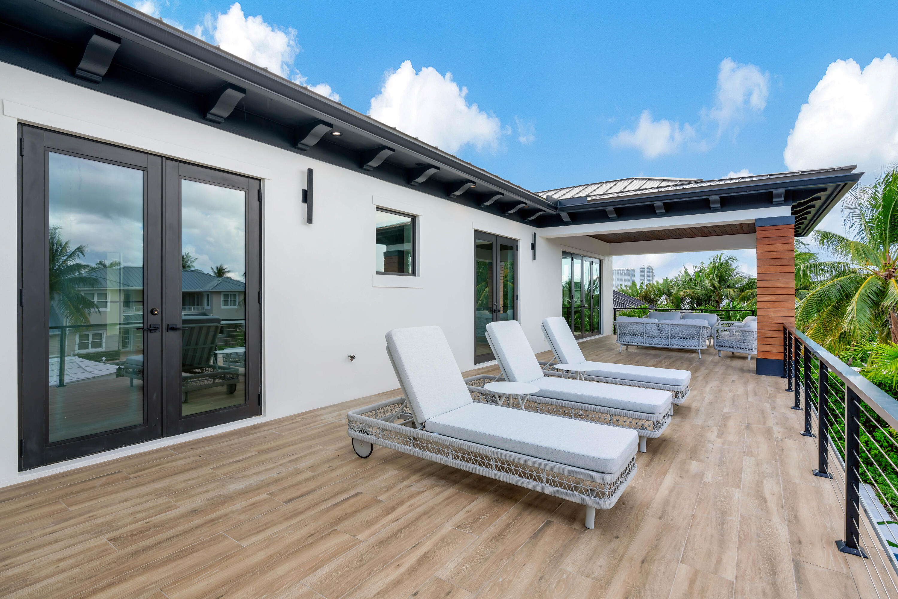 PALM BEACH ISLES 2 - Residential