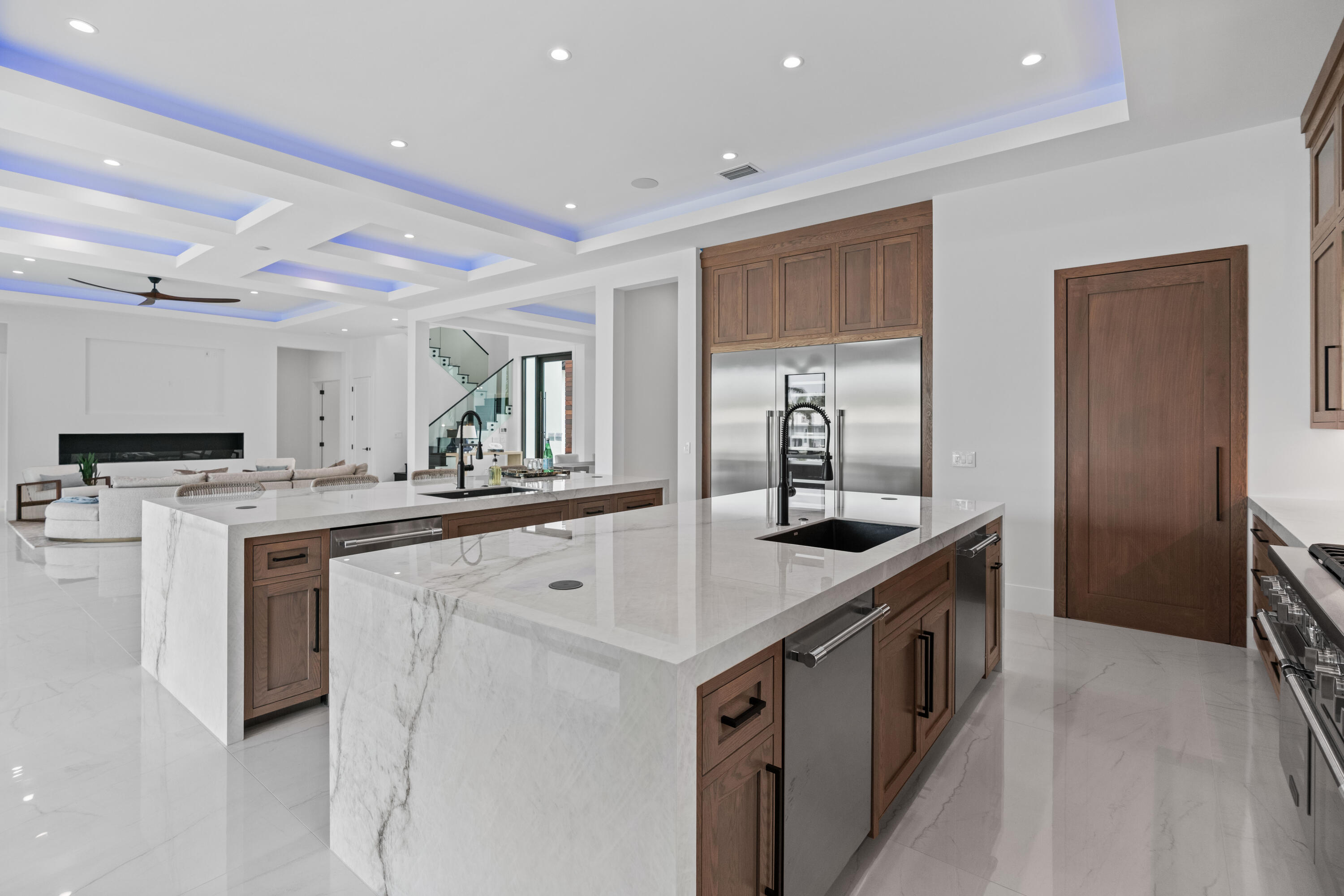 PALM BEACH ISLES 2 - Residential