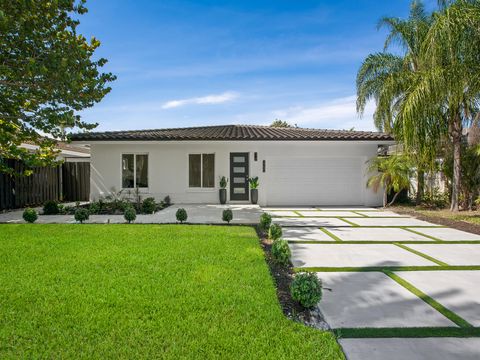 Photo of 1750 NE 49th Street, Fort Lauderdale, FL 33334 (MLS # B26041287)