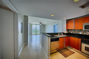610 CLEMATIS CONDO - Residential Lease