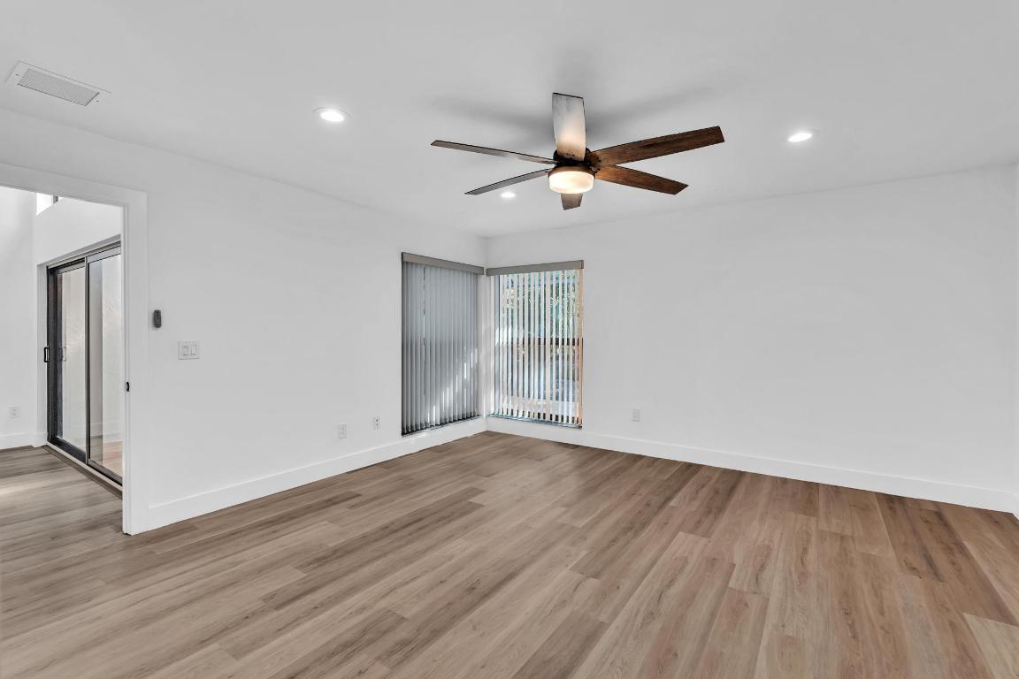 CANARY PALM CLUB - Residential