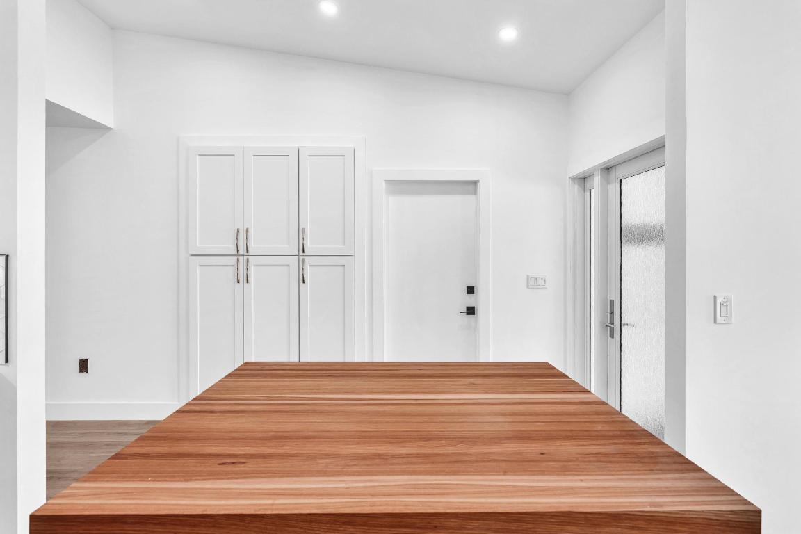 CANARY PALM CLUB - Residential