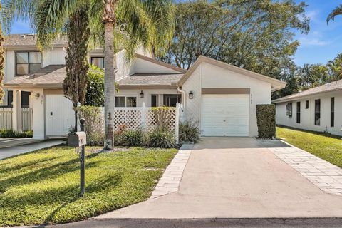 6708 Canary Palm Circle Boca Raton FL 33433
