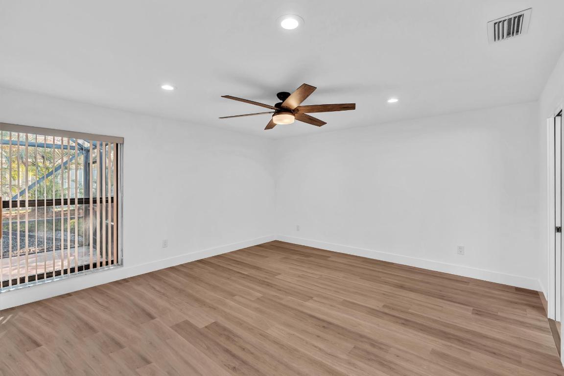 CANARY PALM CLUB - Residential