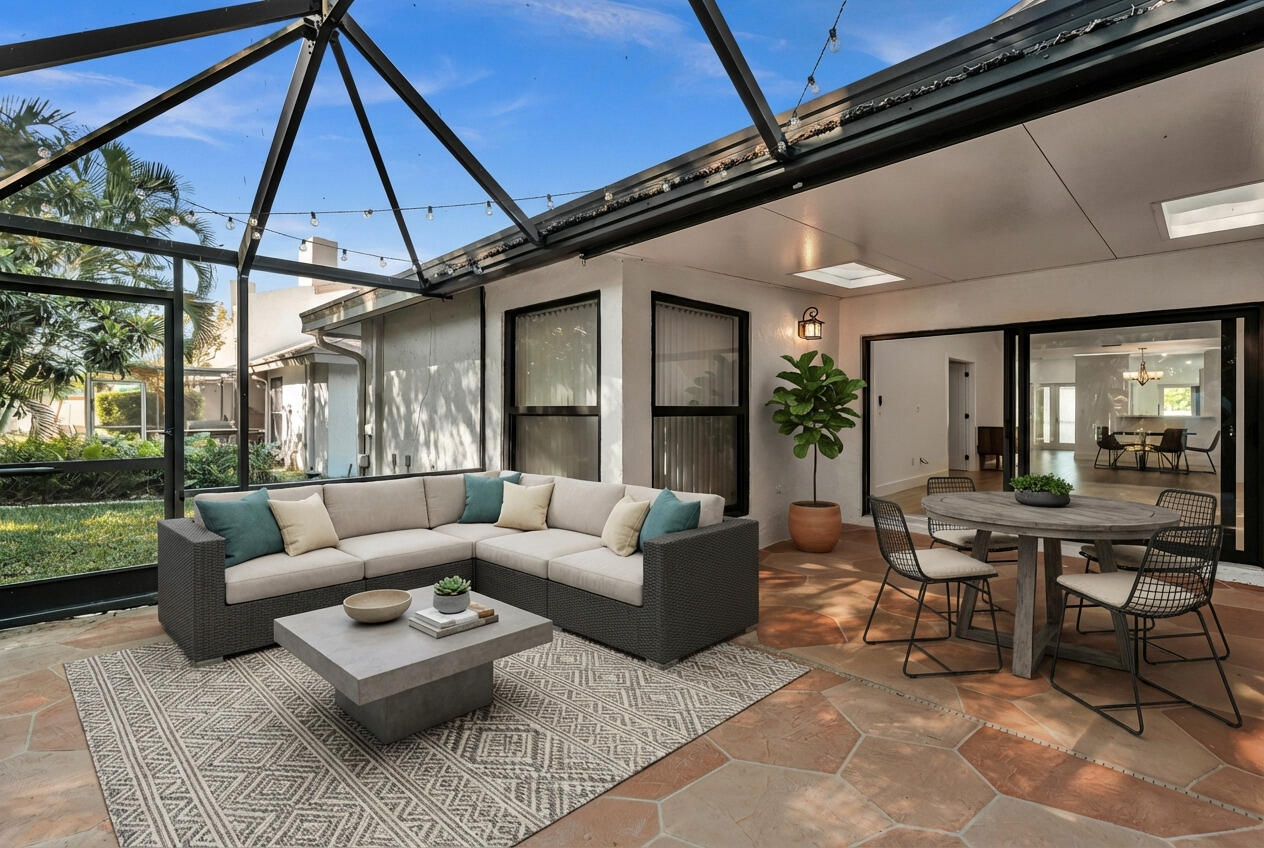 6708 Canary Palm Circle