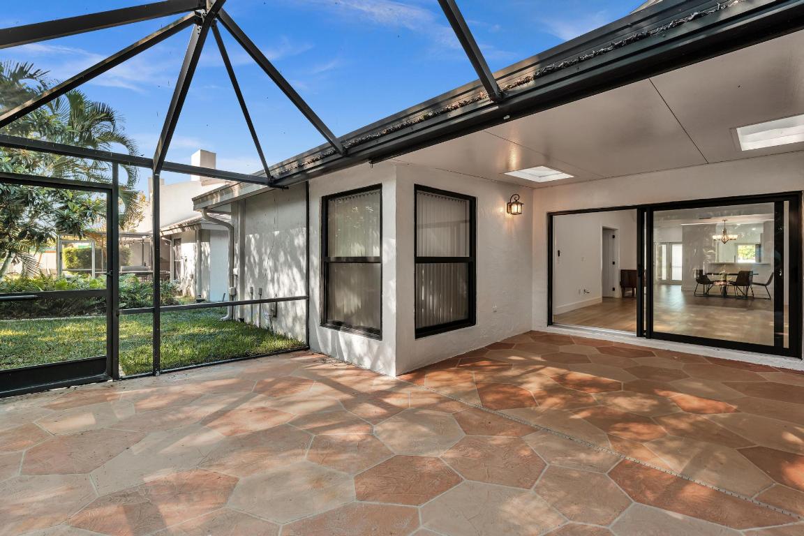 CANARY PALM CLUB - Residential