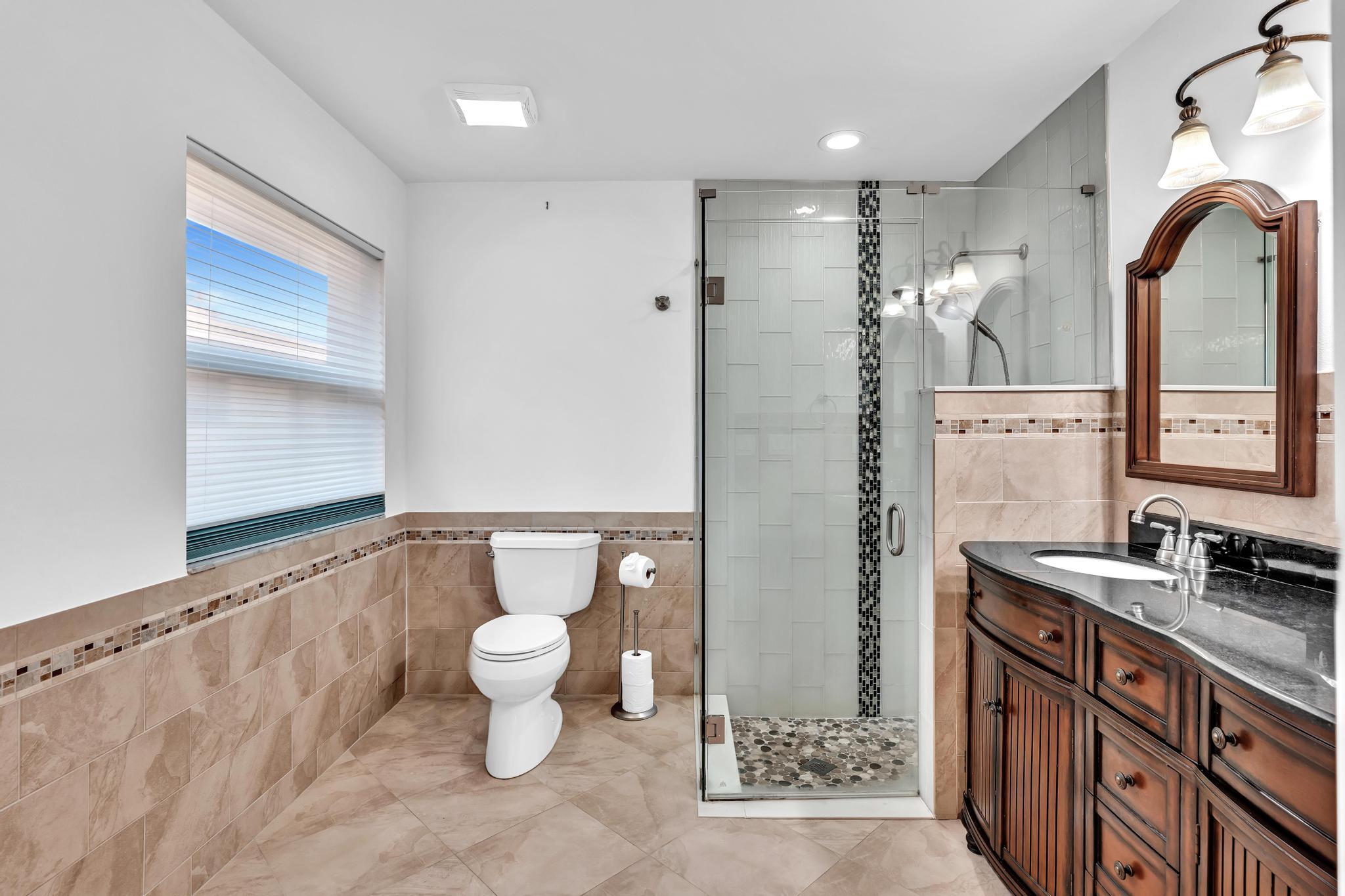 CANARY PALM CLUB - Residential