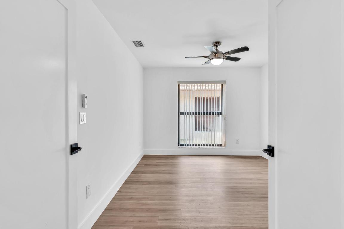 CANARY PALM CLUB - Residential