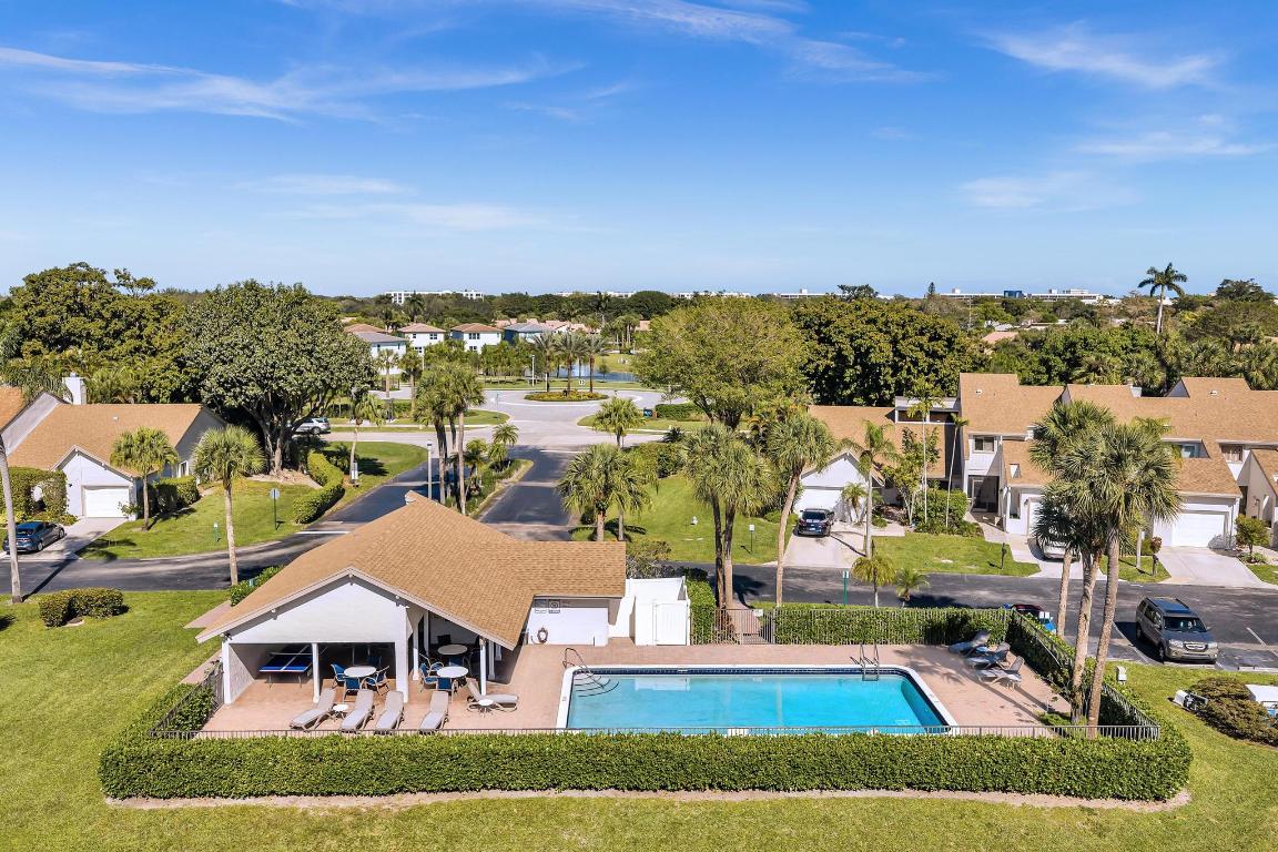 CANARY PALM CLUB - Residential