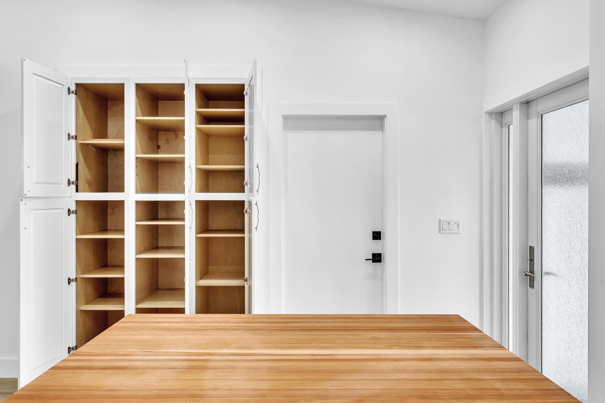 CANARY PALM CLUB - Residential