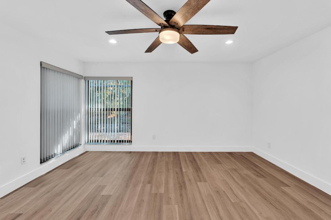 CANARY PALM CLUB - Residential