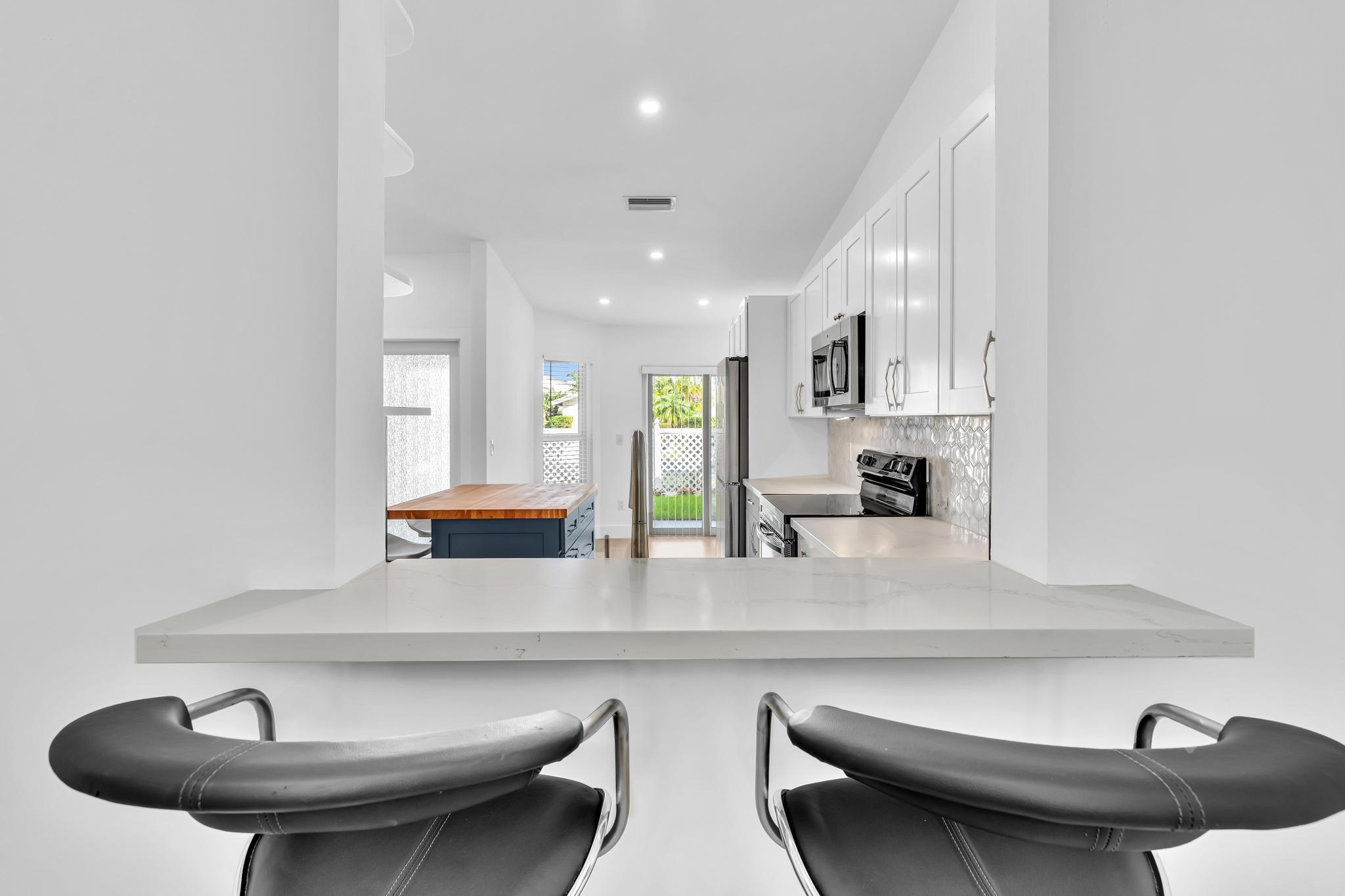 CANARY PALM CLUB - Residential
