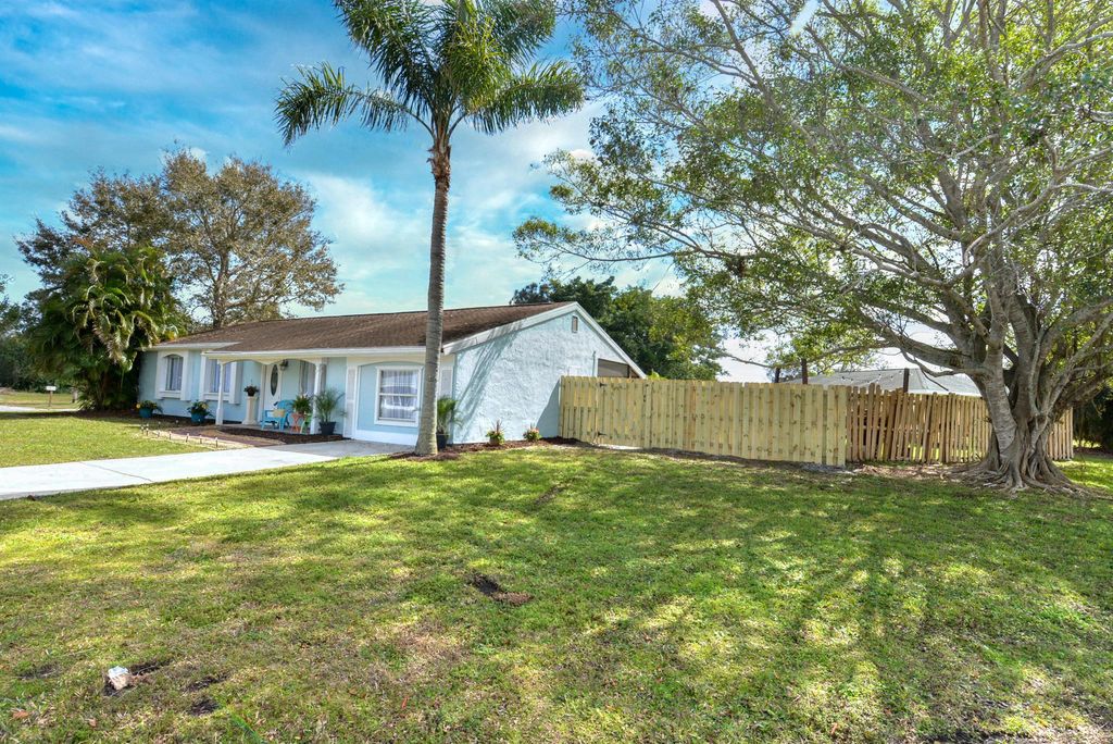 Photo of 1317 SE Larose Court, Port Saint Lucie, FL 34952 (MLS # R10960758)
