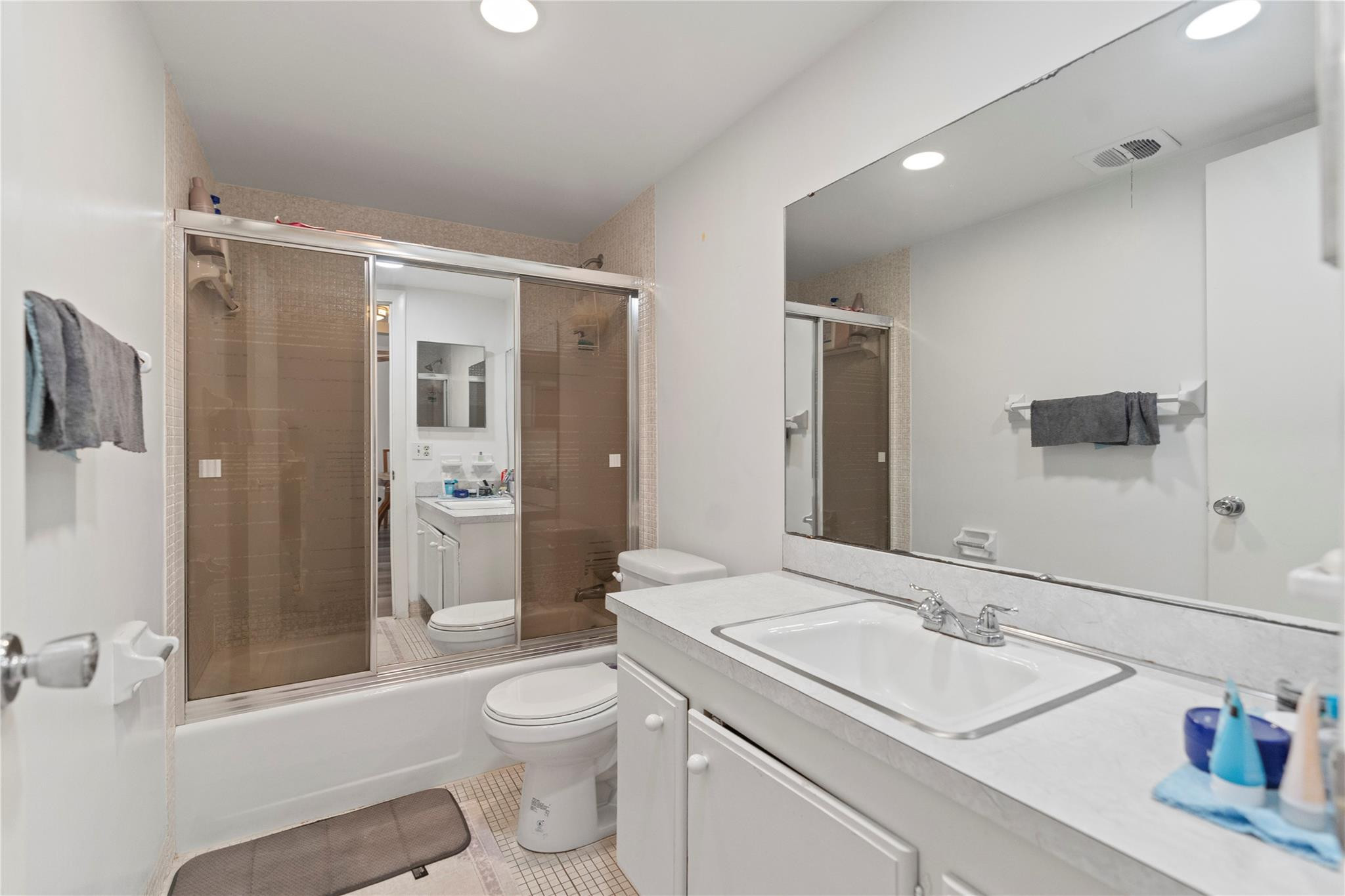 MARGATE GARDENS APARTMENT - Residential