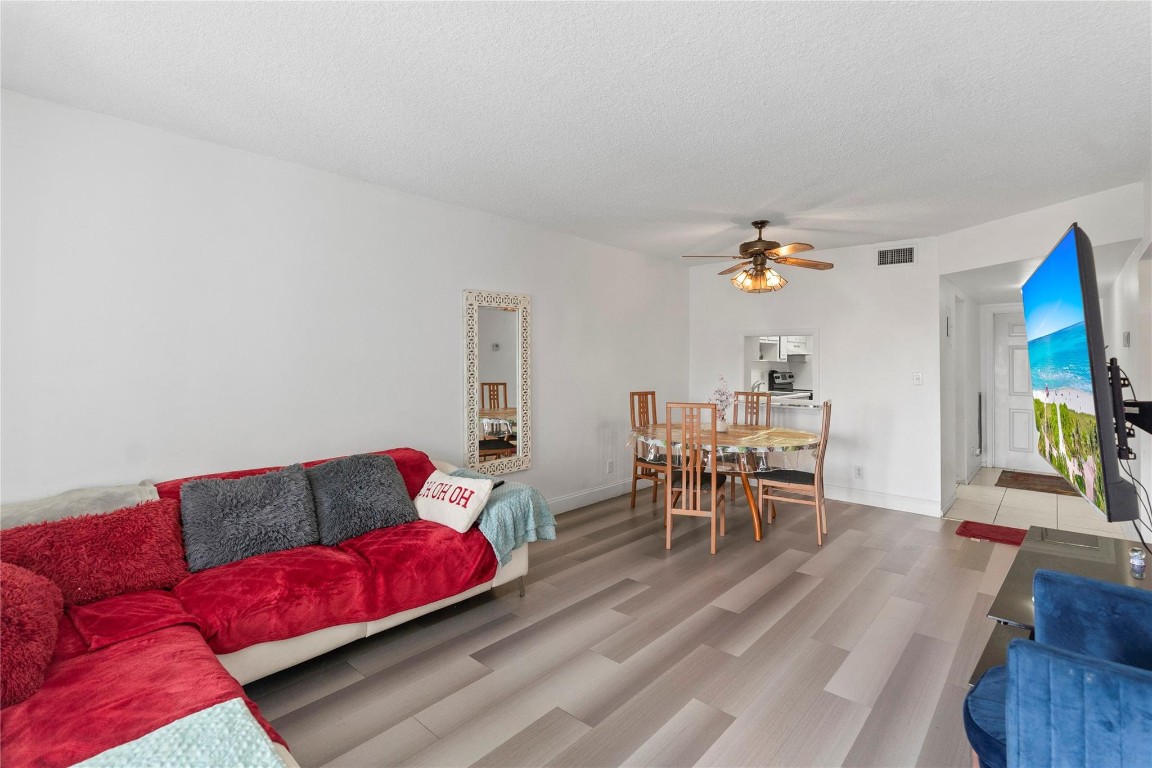 MARGATE GARDENS APARTMENT - Residential