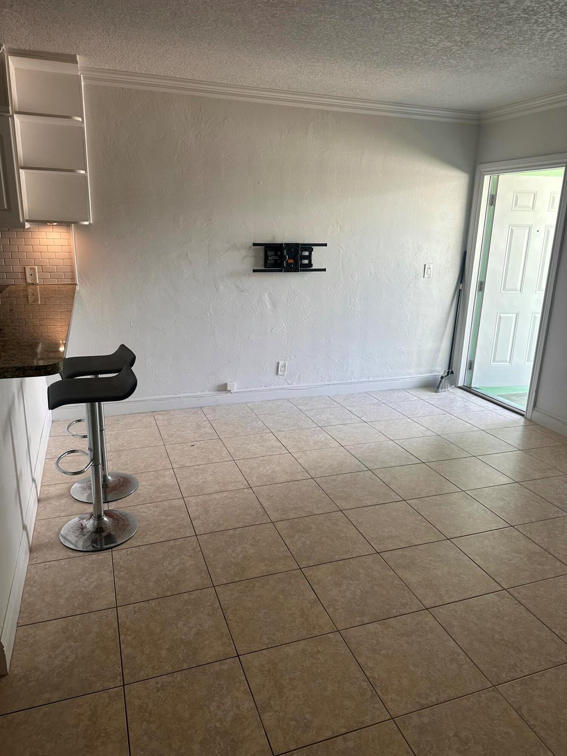 MARVILLA CONDOMINIUM - Residential Lease