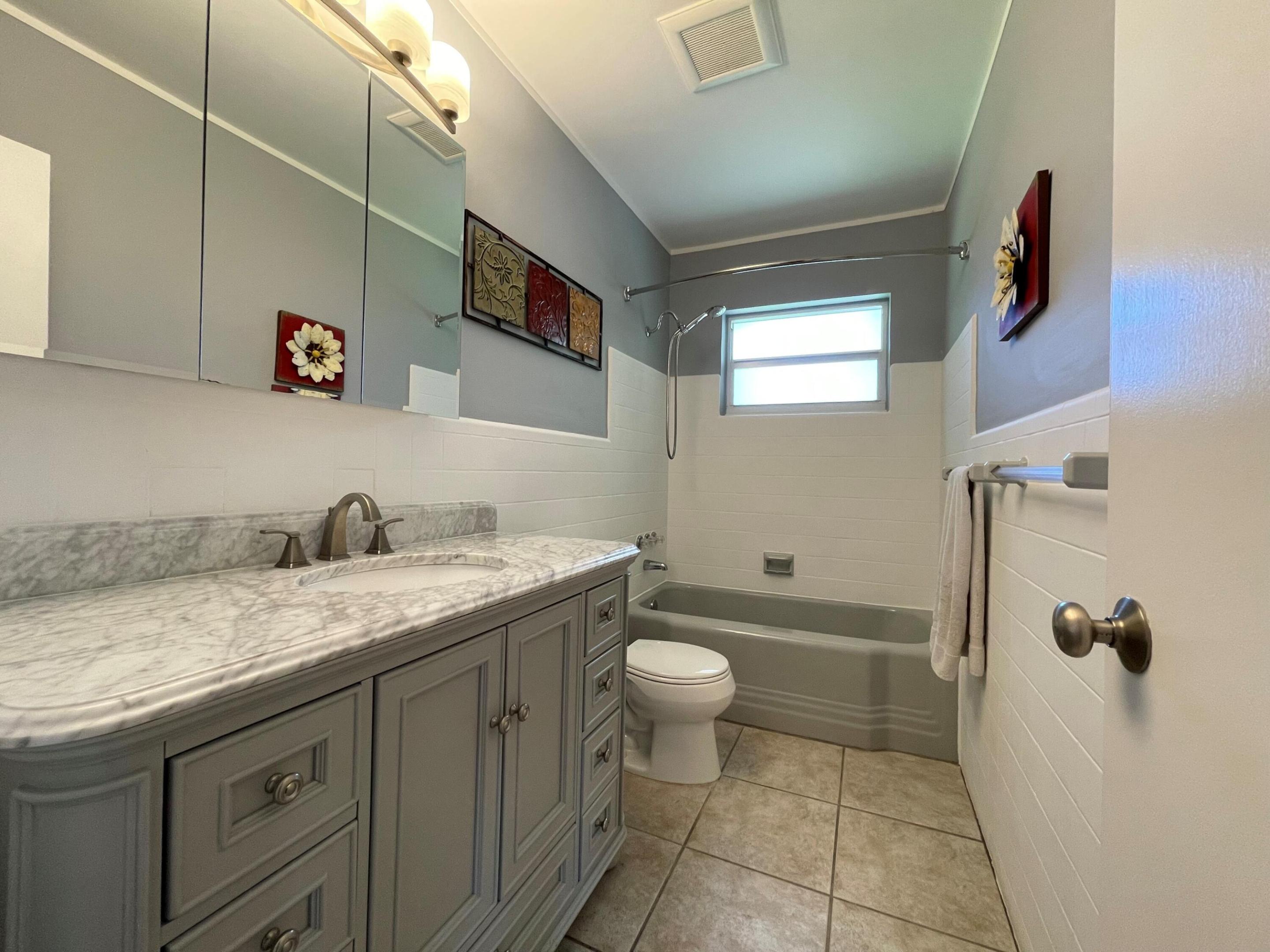 FLORANADA RIDGE SEC - Residential Lease