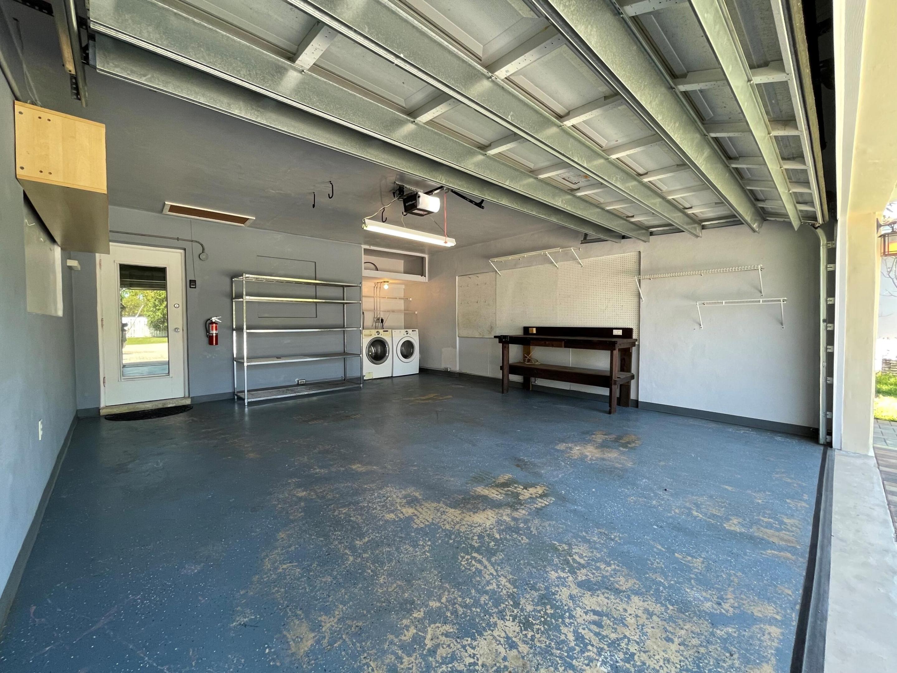 FLORANADA RIDGE SEC - Residential Lease