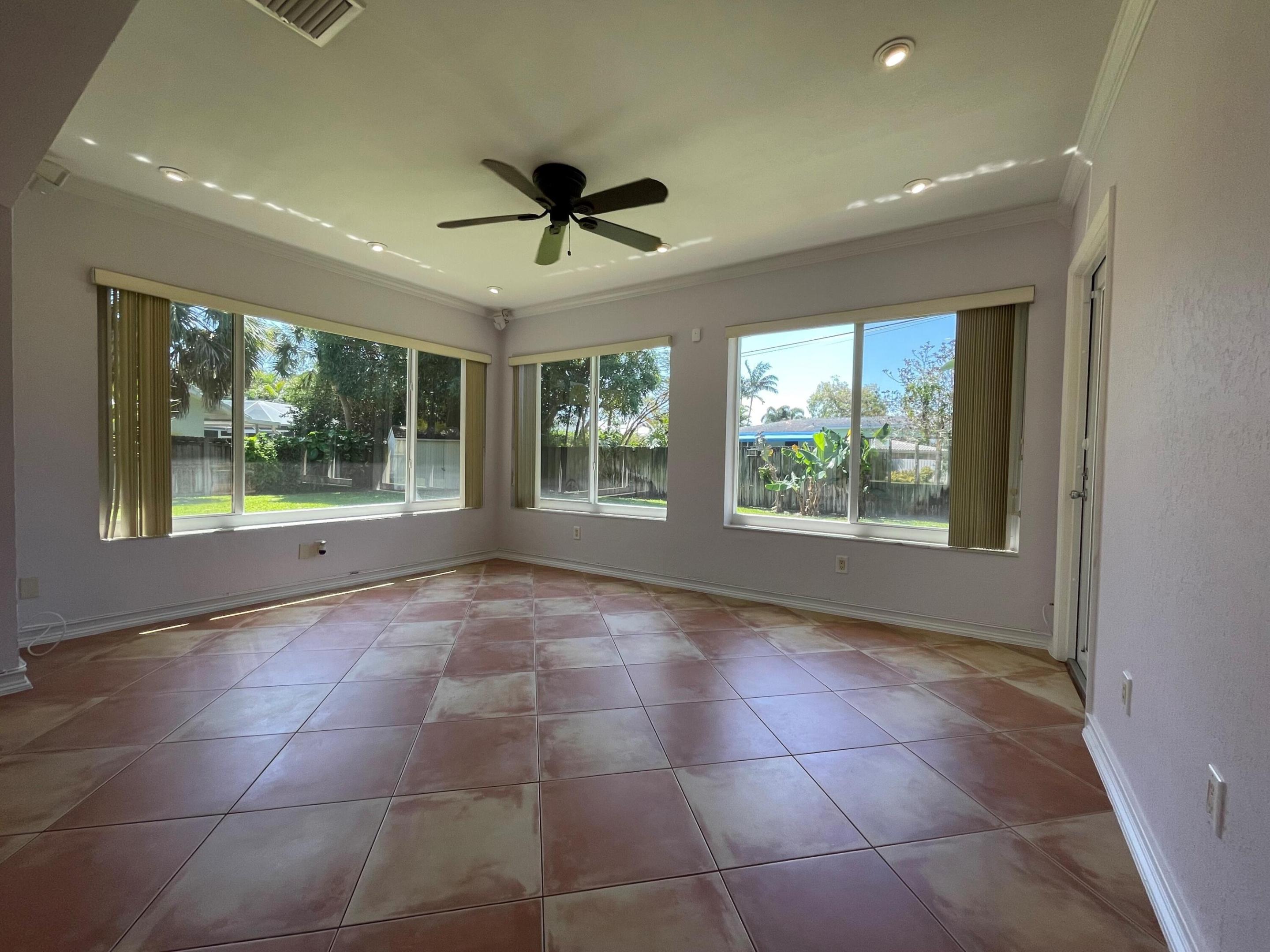 FLORANADA RIDGE SEC - Residential Lease