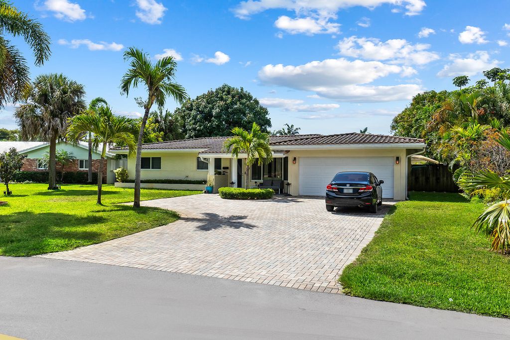 Photo of 1754 NE 47th Street, Oakland Park, FL 33334 (MLS # B26001869)