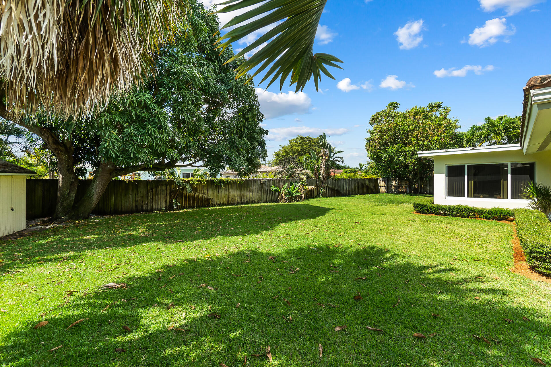 FLORANADA RIDGE SEC - Residential Lease