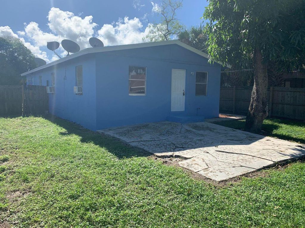 Photo of 1017 13th Street, West Palm Beach, FL 33401 (MLS # R11163329)