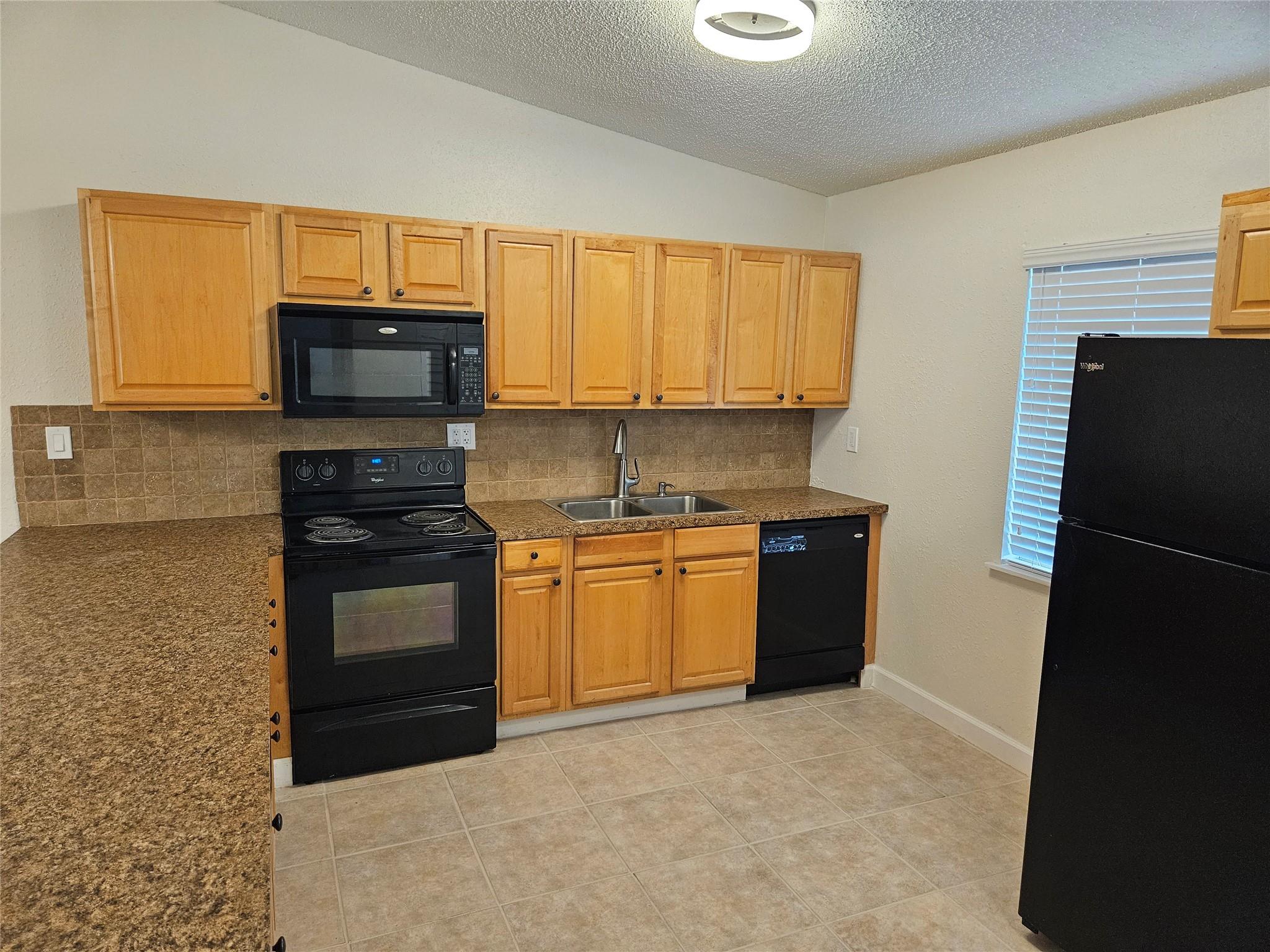 Woodsetter North 115-28b - Residential Lease