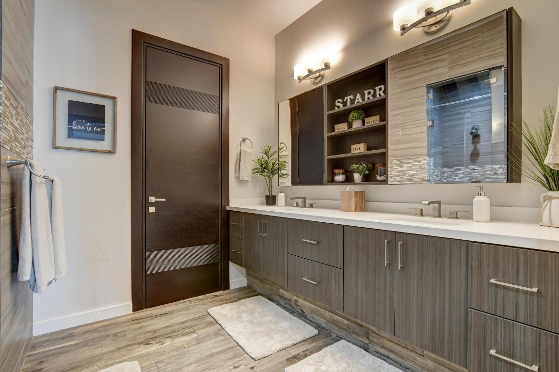 SEVEN ISLES - Residential