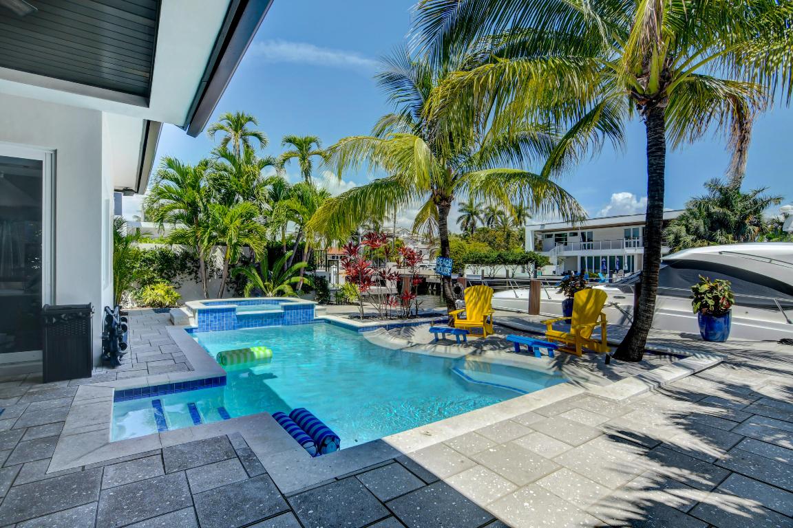 SEVEN ISLES - Residential